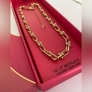 House of Harlow 1960 Gold Horseshoe Link Chain Graduated U Link Necklace